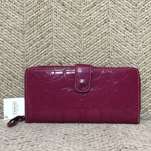 👛Coach Patent Leather Wallet👛